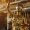 Statue de la Justice avec une balance et un bandeau sur les yeux.
